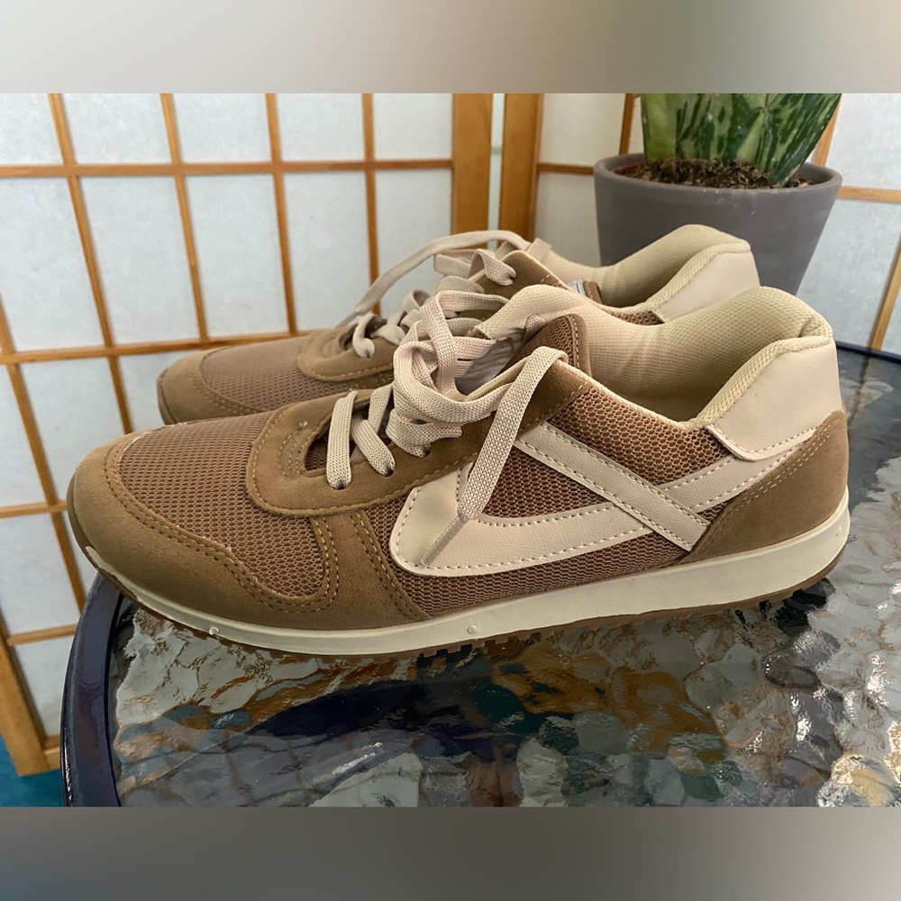 PANAM SHOES Brown and Cream Sneakers